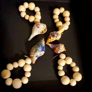 4 Piece Handcrafted Shell Napkin Ring Holders